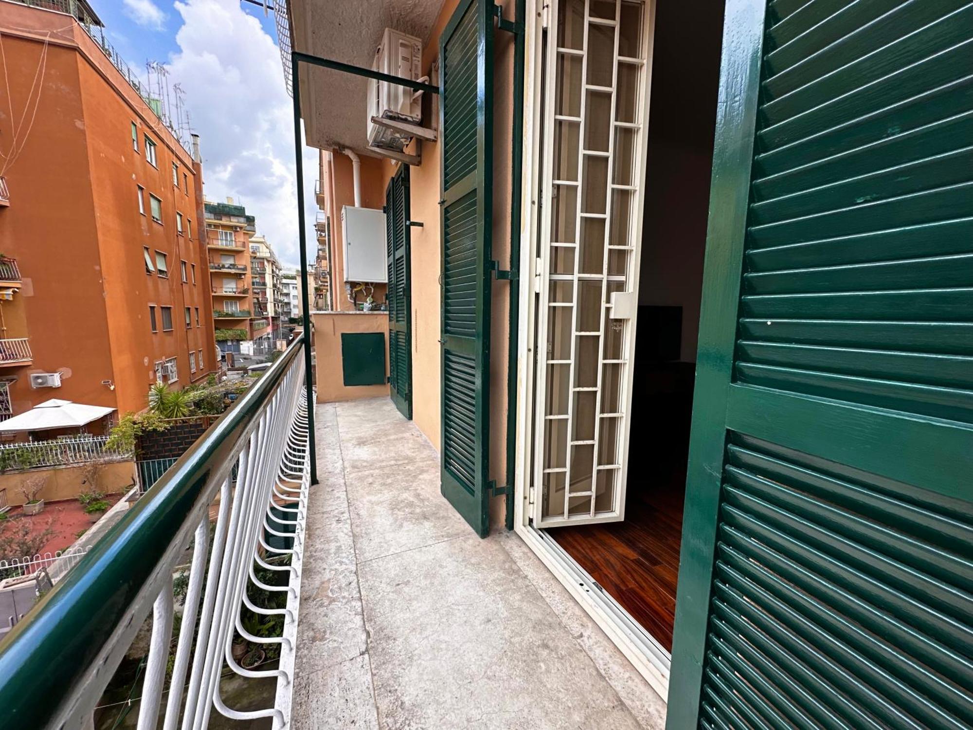 The Lumen Apartment Рим Екстериор снимка